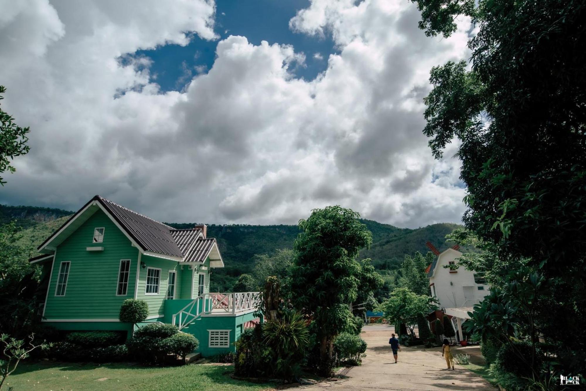 Suriyan Villa Erawan Kanchanaburi สุริยัน วิลล่า เอราวัณ กาญจนบุรี Tha Kradan Esterno foto