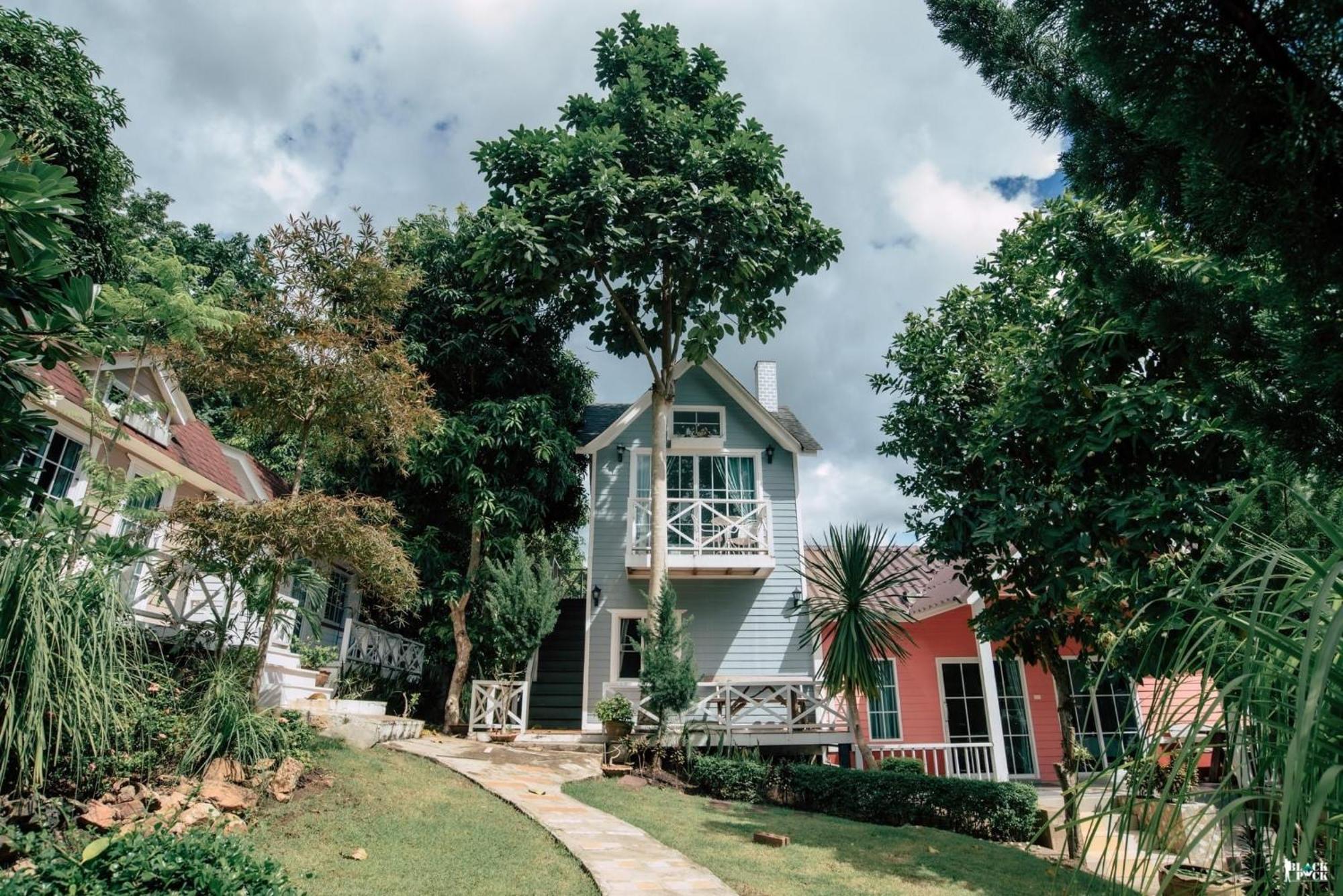 Suriyan Villa Erawan Kanchanaburi สุริยัน วิลล่า เอราวัณ กาญจนบุรี Tha Kradan Esterno foto